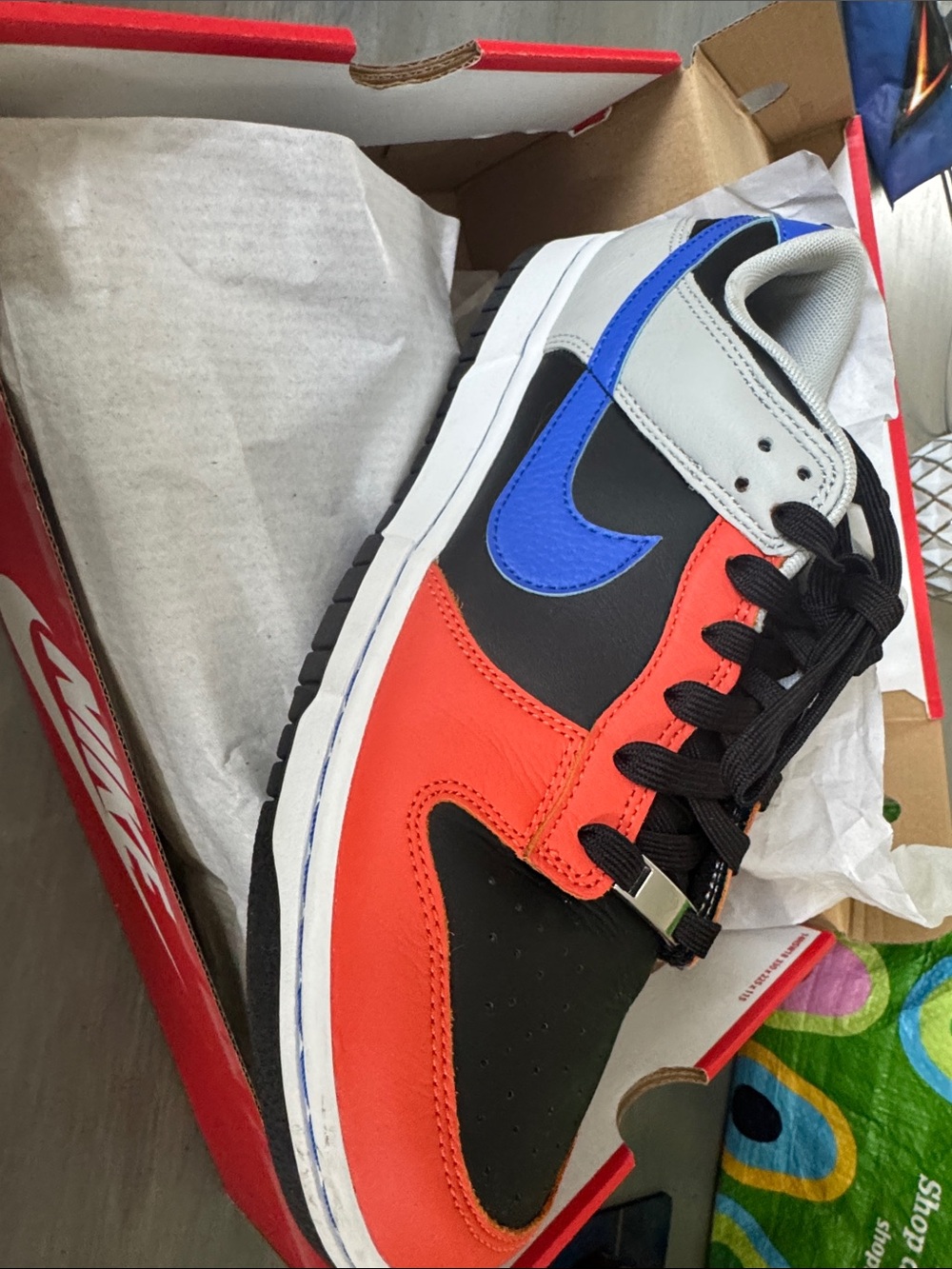 Nike Dunk Low Retro EMB NBA 75th Anniversary Knicks Size 11